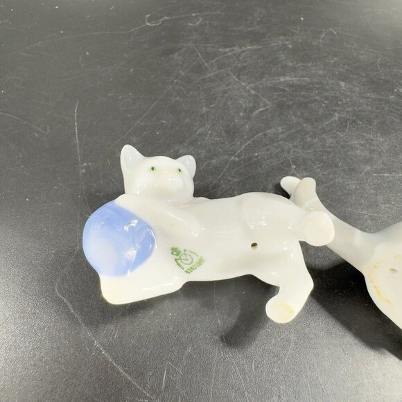 Vintage Pair Metzler Ortloff Kitty Cats Playing Ball Porcelain Figurines Germany - Picture 8 of 16